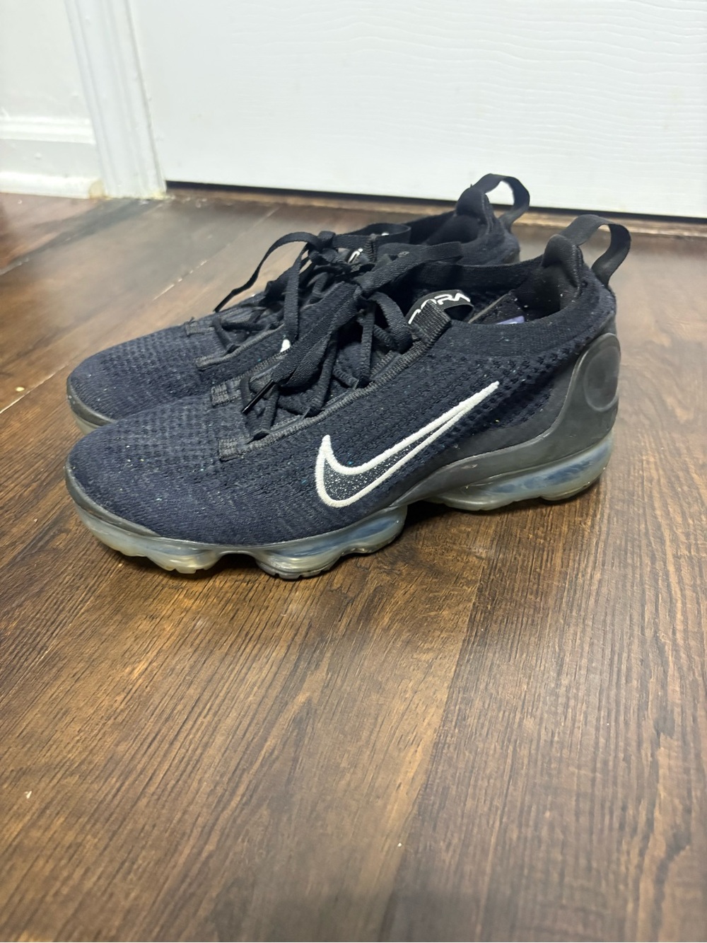 Nike  Womens Black Air VaporMax Flyknit Sneakers black size 7.5
